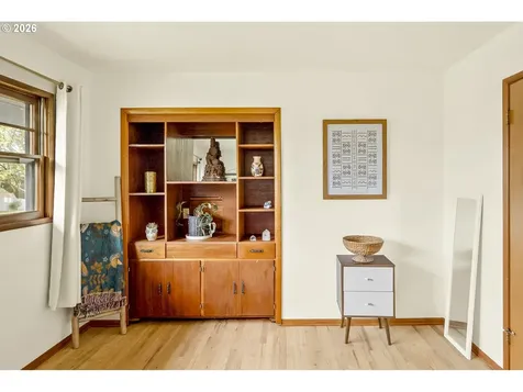 11710 NE Fargo Court Portland OR 97220