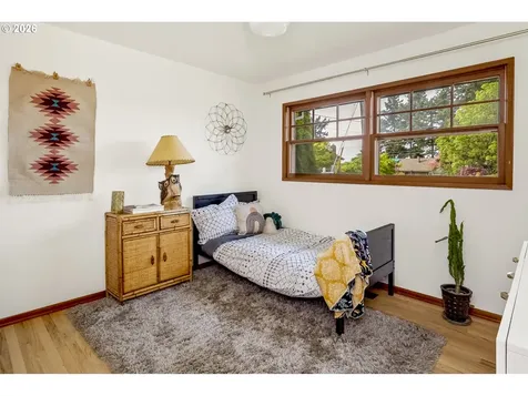 11710 NE Fargo Court Portland OR 97220