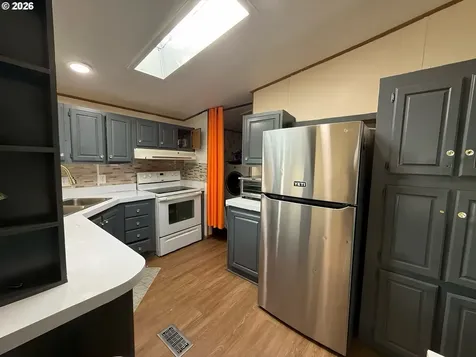 23200 NE Sandy Boulevard Wood Village OR 97060