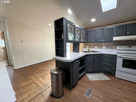 23200 NE Sandy Boulevard Wood Village OR 97060