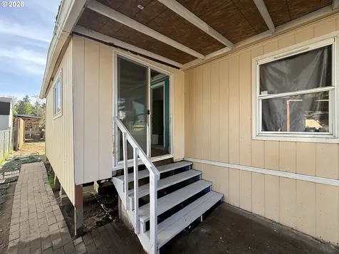 23200 NE Sandy Boulevard Wood Village OR 97060