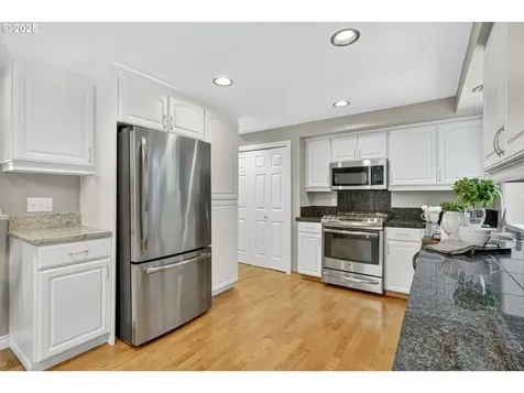 2003 SE Briarwood Drive Vancouver WA 98683