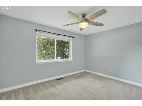 2003 SE Briarwood Drive Vancouver WA 98683