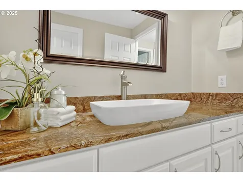 2003 SE Briarwood Drive Vancouver WA 98683