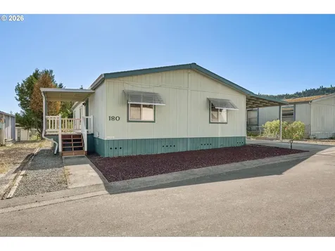 180 Twin Oaks Loop Winston OR 97496