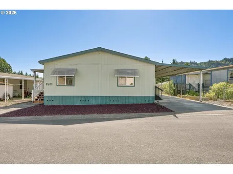 180 Twin Oaks Loop Winston OR 97496