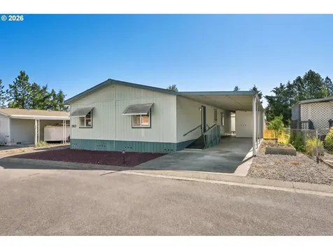 180 Twin Oaks Loop Winston OR 97496