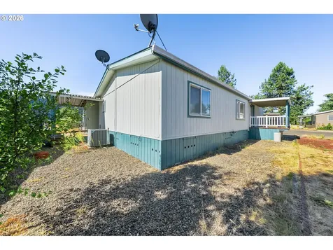 180 Twin Oaks Loop Winston OR 97496