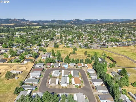 180 Twin Oaks Loop Winston OR 97496