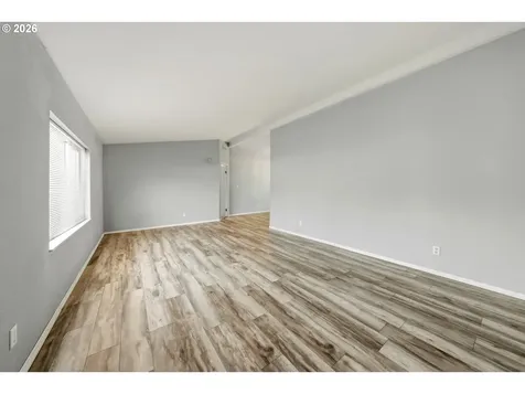 180 Twin Oaks Loop Winston OR 97496