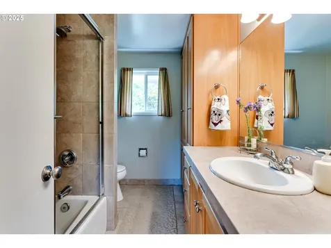 3120 Onyx Street Eugene OR 97405