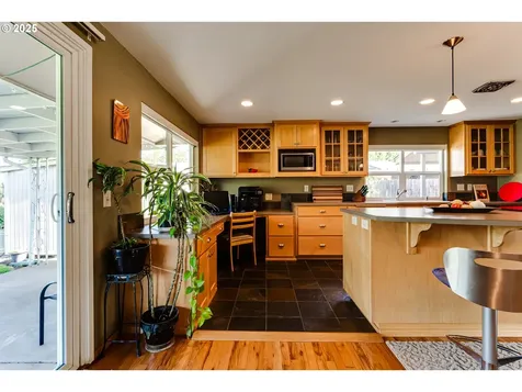 3120 Onyx Street Eugene OR 97405
