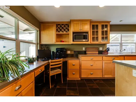 3120 Onyx Street Eugene OR 97405