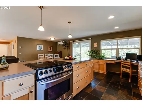3120 Onyx Street Eugene OR 97405