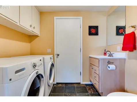 3120 Onyx Street Eugene OR 97405