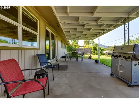 3120 Onyx Street Eugene OR 97405