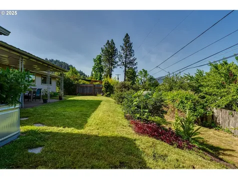 3120 Onyx Street Eugene OR 97405