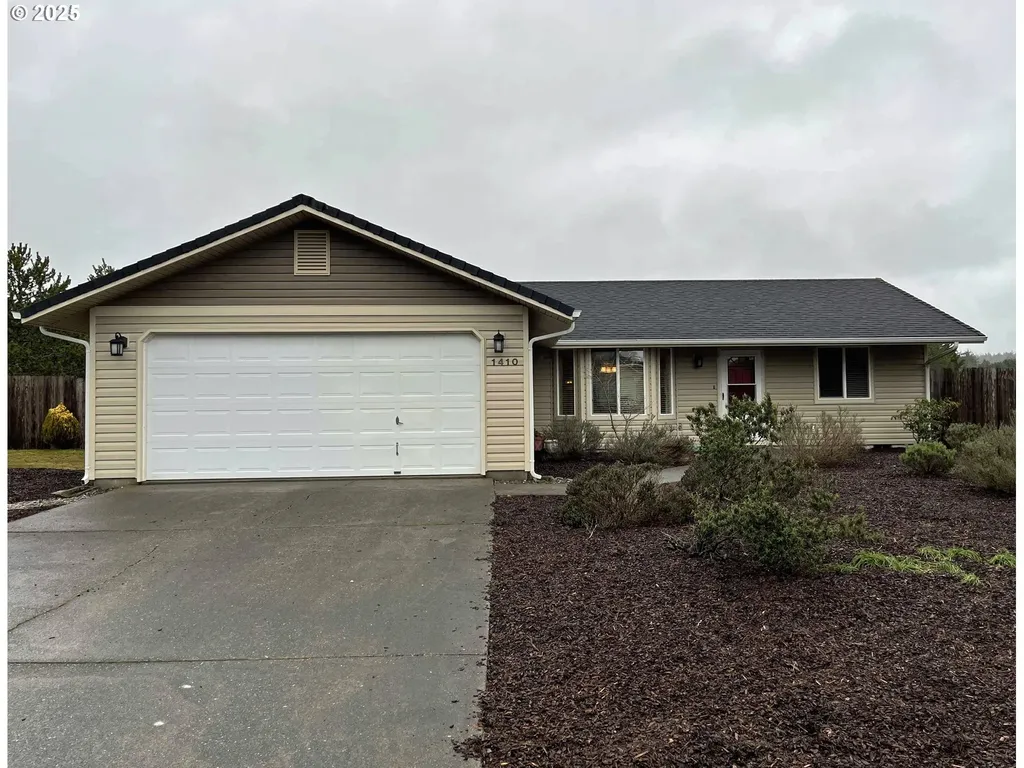 1410 Yew Street Florence OR 97439