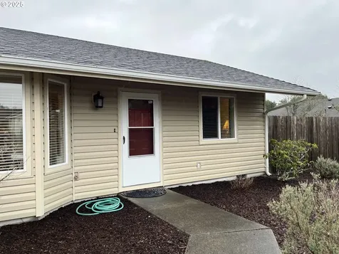 1410 Yew Street Florence OR 97439