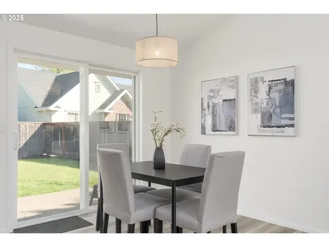 2387 Dale Avenue Eugene OR 97408