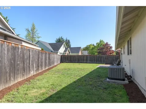 2387 Dale Avenue Eugene OR 97408