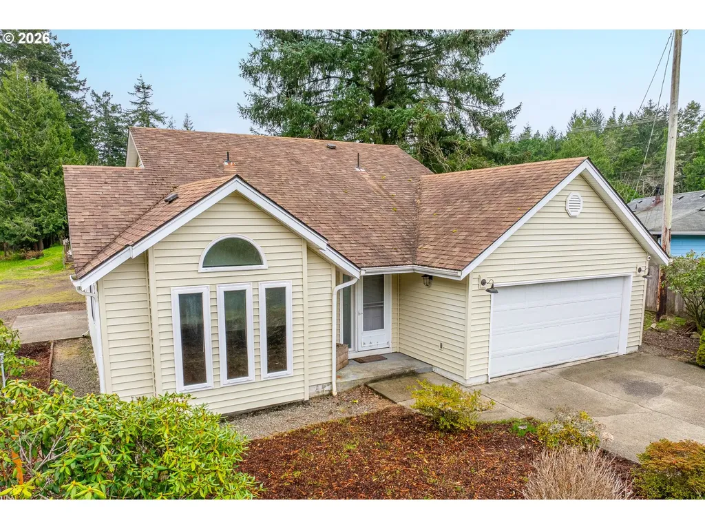 3220 31st Street Florence OR 97439