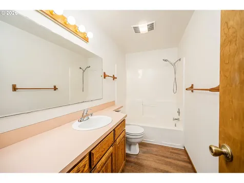 3220 31st Street Florence OR 97439