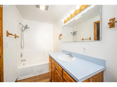 3220 31st Street Florence OR 97439