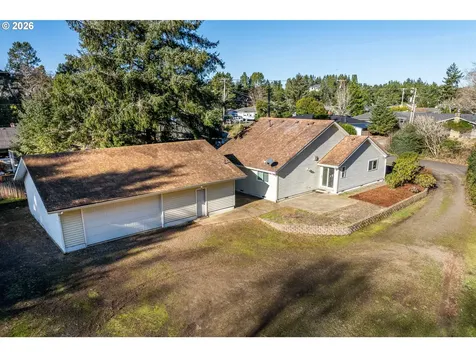3220 31st Street Florence OR 97439