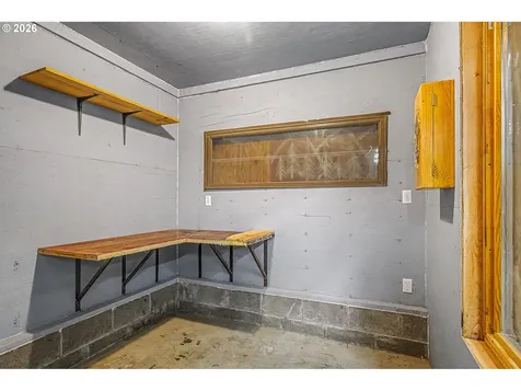 3220 31st Street Florence OR 97439