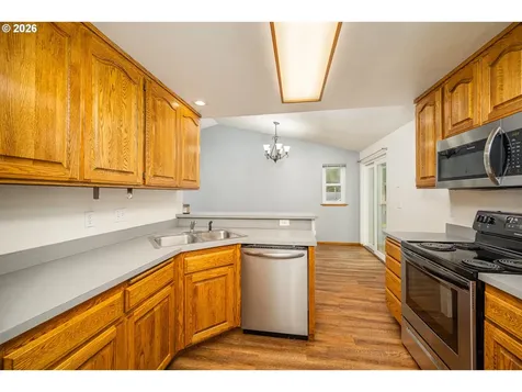 3220 31st Street Florence OR 97439
