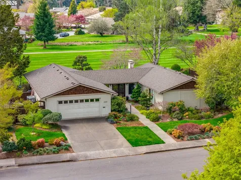 1925 NW St Andrews Drive Mcminnville OR 97128