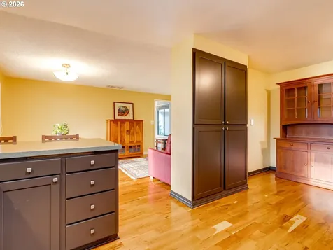 1925 NW St Andrews Drive Mcminnville OR 97128