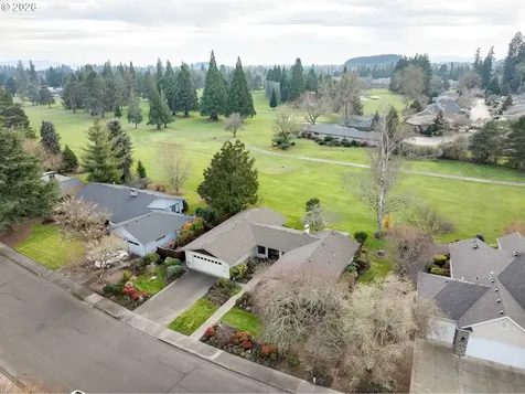 1925 NW St Andrews Drive Mcminnville OR 97128