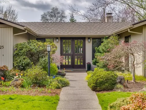 1925 NW St Andrews Drive Mcminnville OR 97128