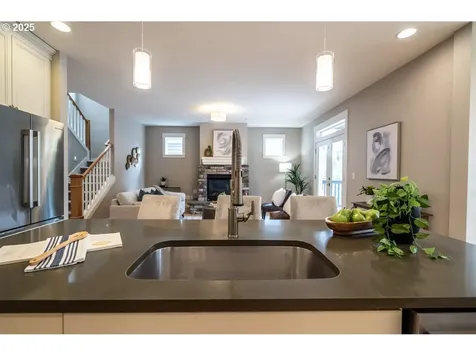8851 SW 72nd Avenue Portland OR 97223