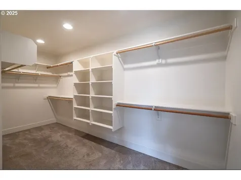 8851 SW 72nd Avenue Portland OR 97223