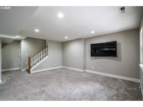 8851 SW 72nd Avenue Portland OR 97223