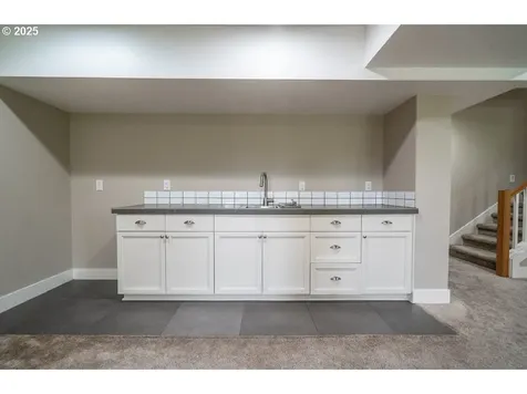 8851 SW 72nd Avenue Portland OR 97223