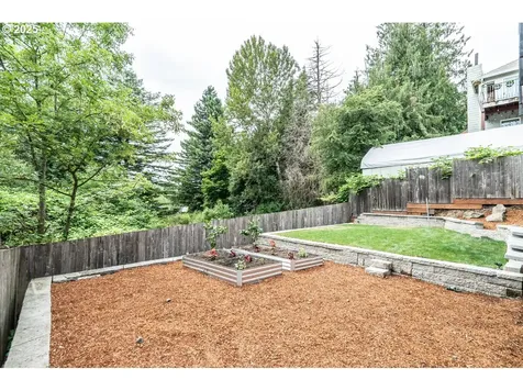 8851 SW 72nd Avenue Portland OR 97223