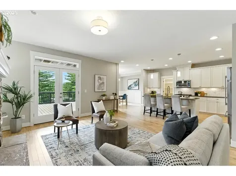8851 SW 72nd Avenue Portland OR 97223