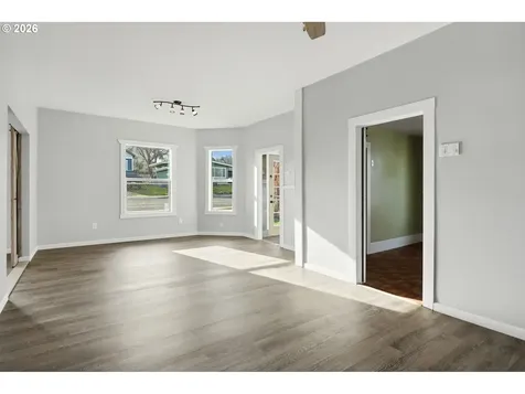 1211 E 10th Street The Dalles OR 97058
