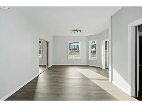 1211 E 10th Street The Dalles OR 97058