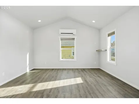 1211 E 10th Street The Dalles OR 97058