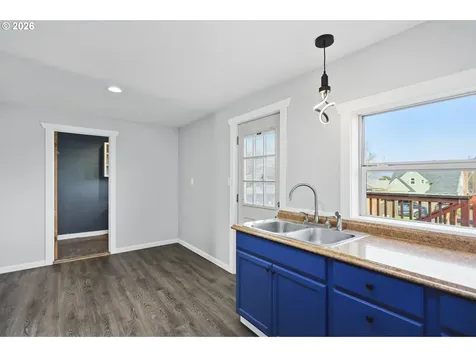 1211 E 10th Street The Dalles OR 97058
