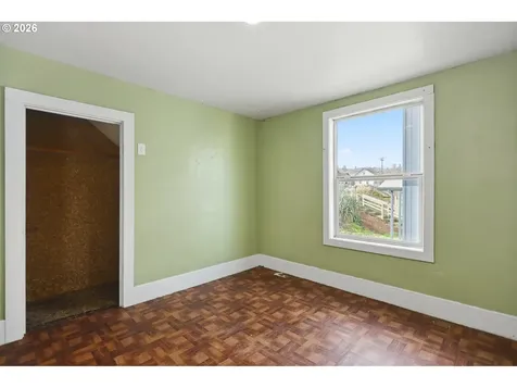 1211 E 10th Street The Dalles OR 97058