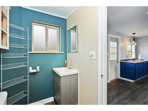 1211 E 10th Street The Dalles OR 97058
