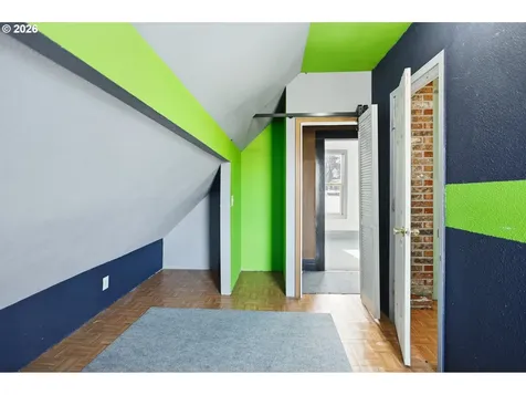1211 E 10th Street The Dalles OR 97058