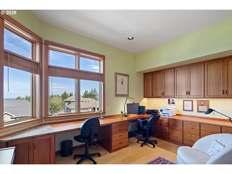2634 Suncrest Avenue Eugene OR 97405