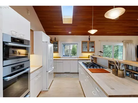 2634 Suncrest Avenue Eugene OR 97405